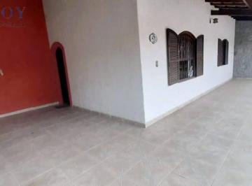 Casa · 209m² · 3 Quartos · 8 Vagas · Casa térrea com suíte, escritório e varanda próxima ao Hospital Unimed