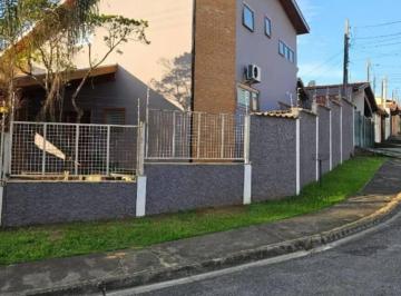 Casa · 4 Quartos · Excelente oportunidade, casa próximo ao centro da cidade.