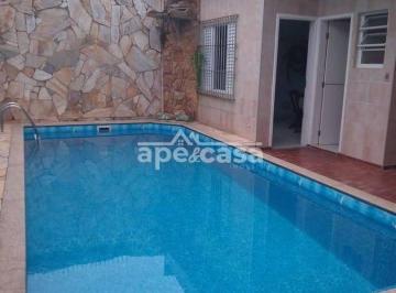 Casa · 270m² · 2 Quartos · 4 Vagas · Churrasqueira e Edícula no Bairro Ocian!