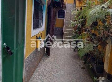 Casa · 128m² · 2 Quartos · 2 Vagas · Casa Pronta para Morar