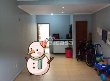 Casa · 110m² · 2 Quartos · 2 Vagas · Sobrado Espaçoso com Excelente Estrutura