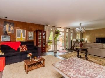 Casa · 239m² · 6 Quartos · 4 Vagas · Casa tipo para venda com 6 quartos, sendo 2 suítes, 239m²