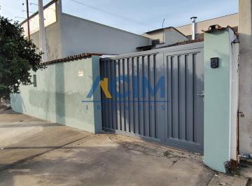 Foto 01 · Casa para Locação no Centro de Jaguariúna-SP: 2 Quartos, 1 Suíte, 1 Banheiro, 6 Vagas de Garagem, 10