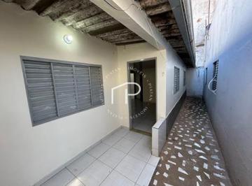 149344_3fa271b7-73ff-4ebd-a8e8-326fd0c2cebd_lg.JPEG · QNE 13 - Aluga-se Casa de fundos com 2 quartos em Taguatinga Norte/DF