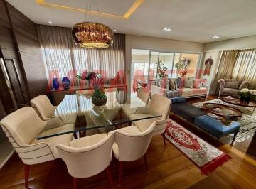6ade9e42fa713af7b02ff5568e2eb5c7.jpg · Apartamento de 220m² com 3 quartos