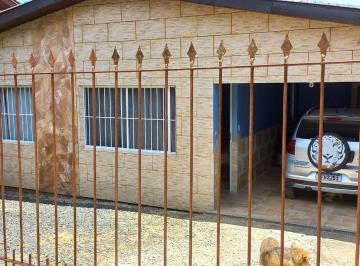 Casa · 120m² · 4 Quartos · 2 Vagas · Casa com 4 dormitórios e 2 vagas de garagem em Viamão.