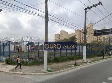 21028b14891d41cb43318bdf48d16c6a04a37df1 · Terreno de Esquina com 2.750m²