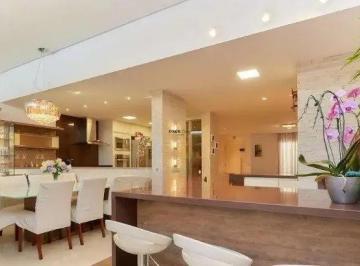 Casa · 205m² · 3 Quartos · 2 Vagas · Sobrado de alto padrão no Bairro São Braz / Santo Inácio com 205m², 3 dormitórios e 2 vagas de garag