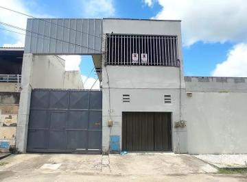 Casa · 235m² · 4 Quartos · 1 Vaga · Casa subdividida em 3 unidades à venda! 