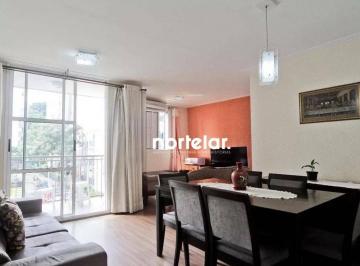 33152a165dec662f32da66058186511dc2dfe103 · Este aconchegante apartamento de 70m² possui planta original de 3 dormitórios, atualmente configurad