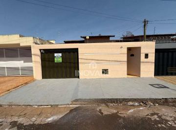 025e23094ab90c23f0ae0d844e273742851d71d7 · Casa com 2 dormitórios para alugar, 100 m² por R$ 1.800,00/mês - Jardim Morumbi - Itumbiara/GO