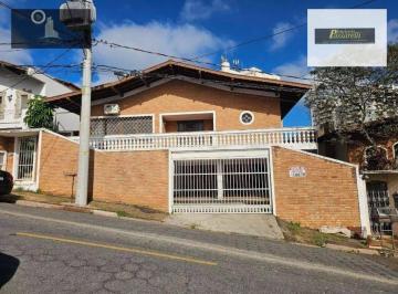586dd6e0b598604962bdb92453ddef307ab37e1e · Casa no Centro  Vinhedo/SP