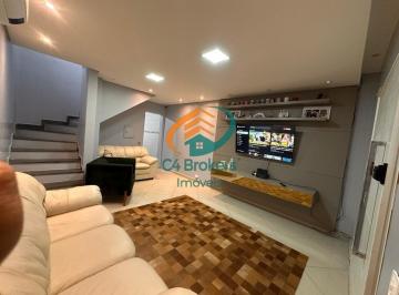 Casa · 117m² · 2 Quartos · 2 Vagas · Sobrado de Rua em Guarulhos
