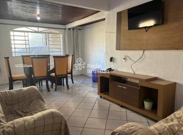 Casa · 200m² · 3 Quartos · 4 Vagas · Quadra 6 | Casa com 3 kitnets 3 Quartos, 3 Banheiros e 4 Vagas de Garagem - Vicente Pires.