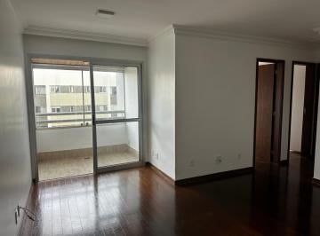 Apartamento de 3 quartos, Brasília · Andar alto, nascente, varanda