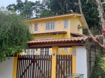 Casa de 1 quarto, Miguel Pereira · Excelente casa duplex em bairro nobre