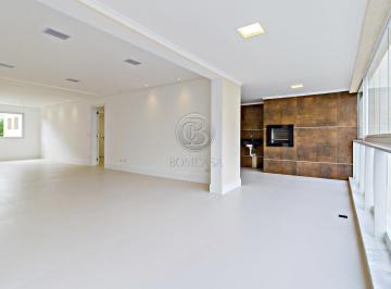 Sala · 03 vagas na garagem e condomínio clube.