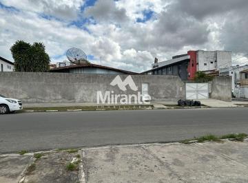 Casa Para Vender com 4 quartos sendo 2 suítes no bairro Ponto Central em Feira De Santana · Casa Para Vender com 4 quartos sendo 2 suítes no bairro Ponto Central em Feira De Santana