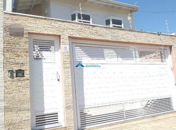 Casa · 146m² · 3 Quartos · 4 Vagas · Casa a venda com 3 dormitórios sendo 1 suíte e garagem para 4 automóveis no Jd. Itália em Jundiaí