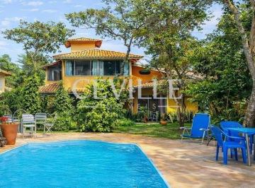 Casa · 170m² · 3 Quartos · Casa exclusiva - lote plano 1.350m² todo gramado.