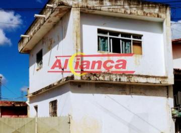 Casa · 226m² · 4 Quartos · 3 Vagas · Terreno com 3 casas