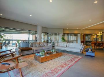Apartamento · 400m² · 4 Quartos · 5 Vagas · Apartamento totalmente reformado, 4 suítes e vista livre para a natureza