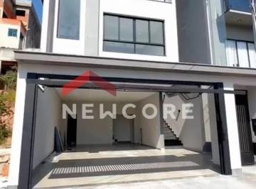 Casa · 228m² · 3 Quartos · 4 Vagas · Casa em Rua das Cravinas - Portais (Polvilho) - Cajamar/SP
