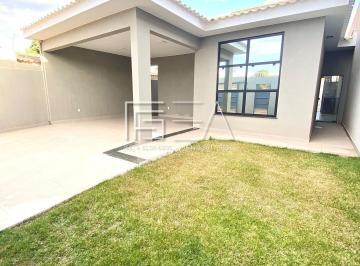 Casa · 173m² · 3 Quartos · 2 Vagas · EXCELENTE OPORTUNIDADE! CASA COM 03 QUARTOS SENDO 01 SUÍTE E ÁREA DE LAZER COMPLETA