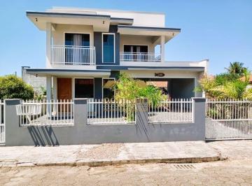 Casa · 163m² · 3 Quartos · 2 Vagas · BELÍSSIMO IMÓVEL AVERBADO A VENDA NA CIDADE DE PENHA SC