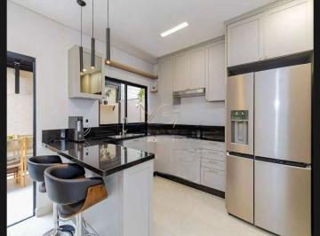 Casa · 198m² · 3 Quartos · 2 Vagas · Sobrado Triplex em condomínio