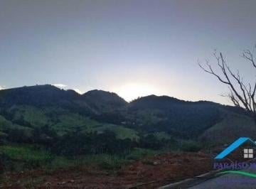 Terreno · 300m² · Seu Novo Lar em Paraisópolis MG: Infra Completa e Vista Panorâmica!