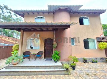 Casa de 4 quartos, Caraguatatuba · Sobrado Amplo muito bem localizado a 150 metros da Praia do Massaguaçu!!!