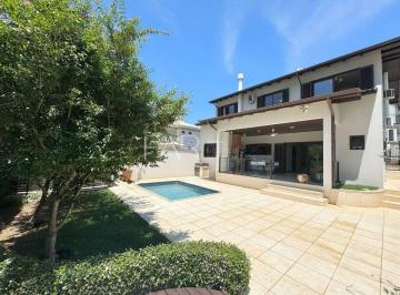Casa · 360m² · 3 Quartos · 2 Vagas · Casa com 3 quartos à Venda, Córrego Grande - Florianópolis