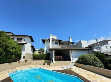 Casa · 582m² · 3 Quartos · 2 Vagas · Casa com 3 quartos à Venda, Cacupé - Florianópolis