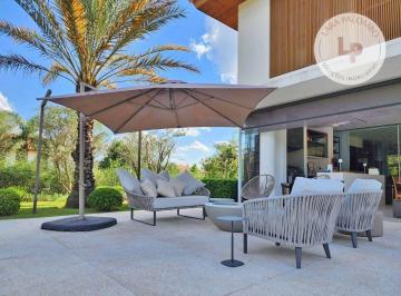 3f8cf51bbffcbee3bd20dbb242e59aa25351e303 · fABULOSA RESIDENCIA À VENDA NO BOULEVARD DA FAZENDA DA GRAMA