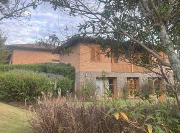 6a6d1f5ec4bb7935ab82d64cf361a2edd15c398e · FAZENDA DA GRAMA - Locação ou Venda - Linda casa Terrea com 6 suites