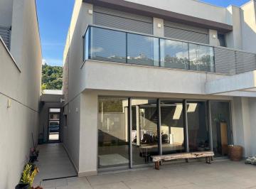 Casa de 3 quartos, Santana de Parnaíba · Casa com 200 m² 3 quartos à venda e aluguel em Tamboré