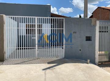 Foto 01 · Casa para locação em Jaguariúna-SP, no Recanto Camanducaia: 3 quartos, 1 suíte, 1 sala, 1 banheiro,