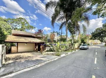 Casa · 321m² · 5 Quartos · 4 Vagas · Vende-se Casa no Cond. Aldeia da Fazendinha - 5 dorms / 3 stes. Voltada par