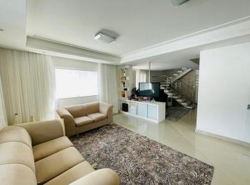 Casa em Condomínio Jockey Clube · Casa em Condomínio Jockey Clube