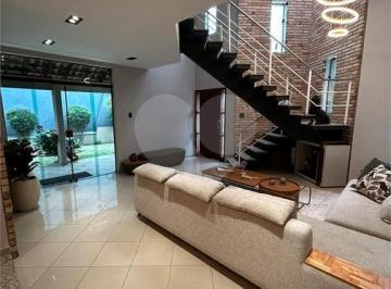 Casa · 250m² · 3 Quartos · 4 Vagas · Sobrado com 3 quartos à venda em Jordanópolis - SP