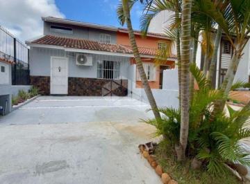 Casa · 70m² · 3 Quartos · 2 Vagas · Casa em Hípica