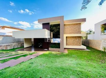 Casa de 3 quartos, Brasília · CASA 3QTS 1 SUÍTE 3 BANHEIROS 4 VAGAS CONDOMÍNIO SANTA MÔNICA JARDIM BOTÂNICO DF