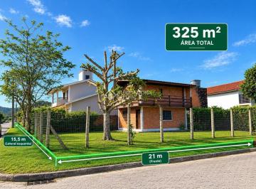 Casa · 71m² · 2 Quartos · Casa de esquina
