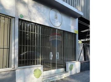 Comercial · 37m² · 1 Quarto · Alugue o Ponto Comercial Ideal em SP!