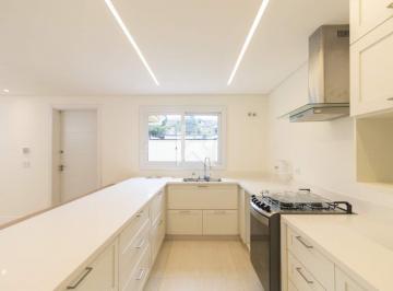 Casa · 179m² · 3 Quartos · 2 Vagas · Triplex com Jardim, 4 quartos e 2 vagas à venda – Santo Inácio - Curitiba/PR