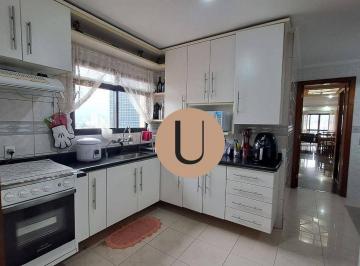 8110955b05ee5aa39d92ff99ab55a3040561056e · Excelente localização.
