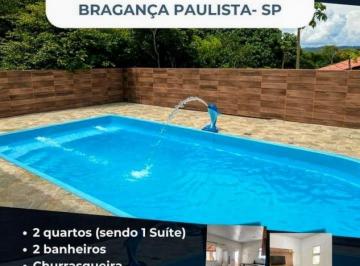 Foto 01 · Chácara com Casa e Piscina em Bragança Paulista-SP: 2 Quartos, 1 Suíte, 1 Sala, 2 Banheiros, 2 Vagas