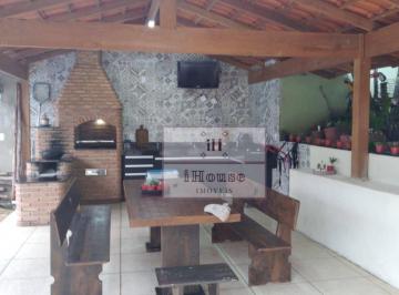88b749fb11f5ec794513a368f16b3d8ebf16365b · Casa com piscina a venda no São Gotardo