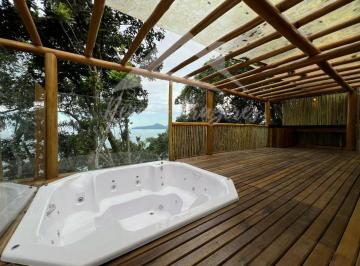 Casa · 230m² · 4 Quartos · 3 Vagas · Casa a venda com vista para a ilha Anchieta, Ponta Grossa, Ubatuba.